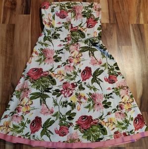 Floral strapless dress